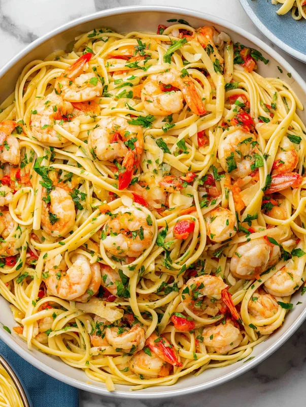 Superior Garlic Butter Shrimp Pasta – Only 7 Simple Ingredients